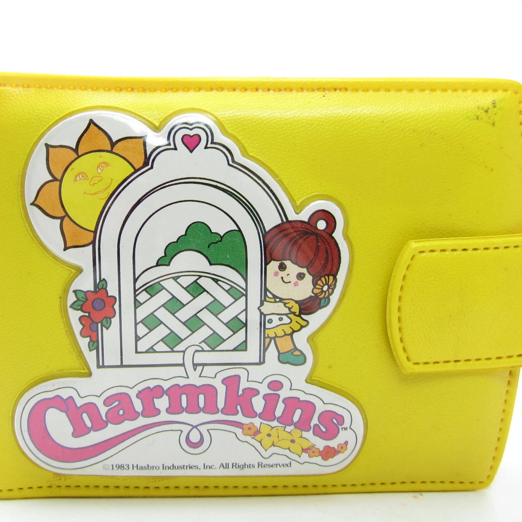 Hasbro Charmkins Wallet Vintage Yellow Vinyl Bifold Billfold & Coin Purse With Brown Eyed Susan 5 Hasbro Charmkins Wallet Vintage Yellow Vinyl Bifold Billfold & Coin Purse With Brown Eyed Susan - Image 3