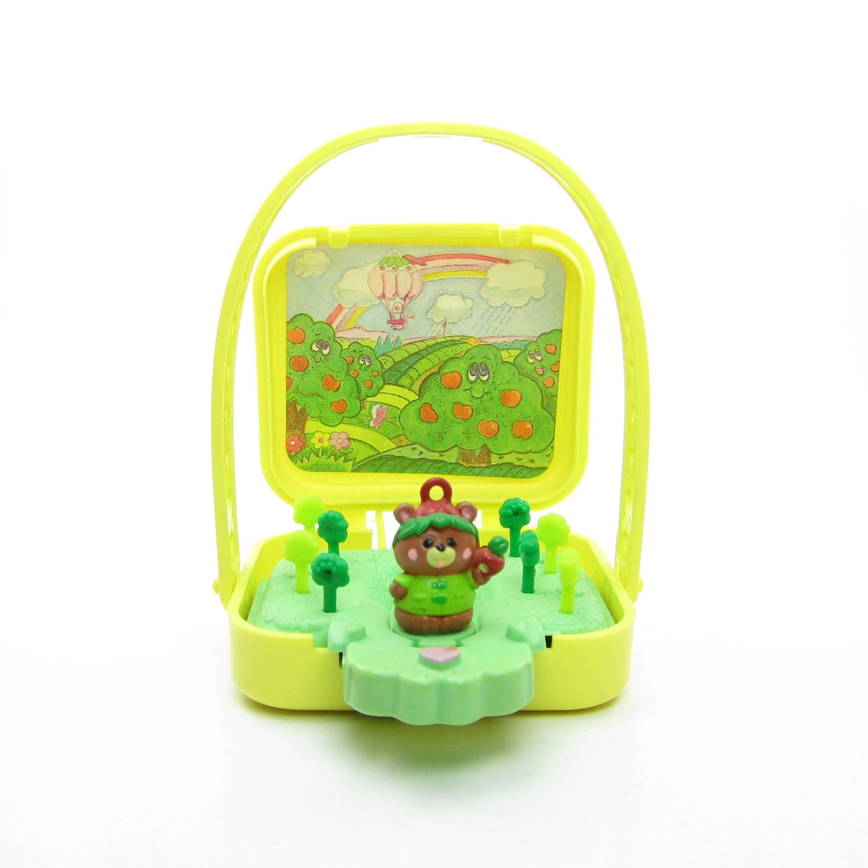 Hasbro Mackintosh Bear Charmkins Pocket Pops Enchanted Apple Orchard Case 3 Hasbro Mackintosh Bear Charmkins Pocket Pops Enchanted Apple Orchard Case