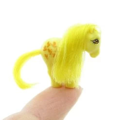 Hasbro Butterscotch Retro My Little Pony Earrings -Hasbro Shop Miniature butterscotch my little pony world s smallest retro toy 31ebc096 5427 4a39 baff 40cadc1ff5db