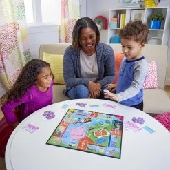 Hasbro MONOPOLY Junior: Peppa Pig Edition Board Game -Hasbro Shop PeppaPigEditionBoardGame5