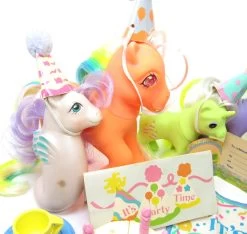 Hasbro Party Gift Pack My Little Pony Set With Ponies & Accessories -Hasbro Shop Pony Party Pack Birthday Hats Cake Sign Invitations
